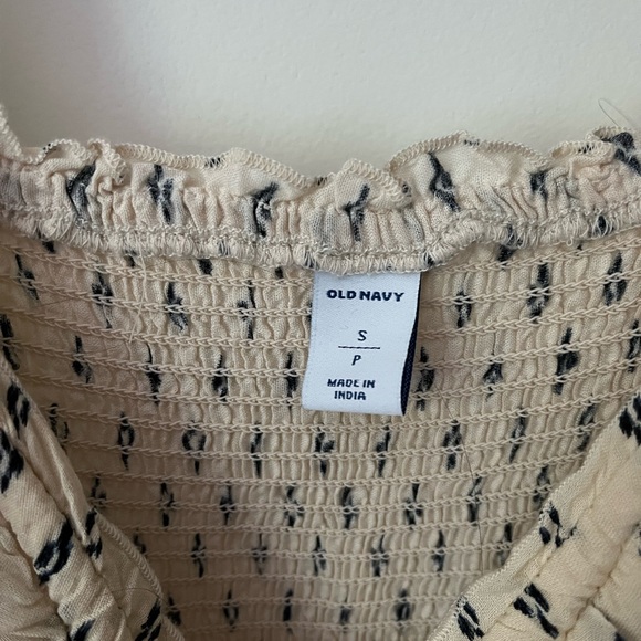 Ladies dress - Picture 2 of 3